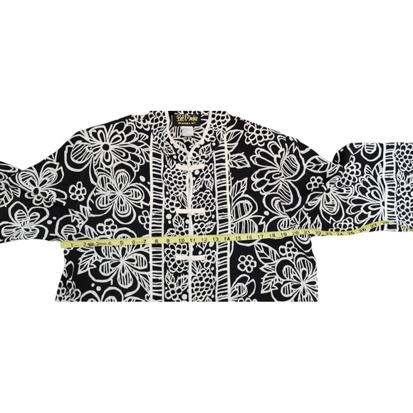 Bob Mackie Wearable Art Women's Silk Blouse Tunic Black Floral Cheongsam Button - Picture 9 of 12